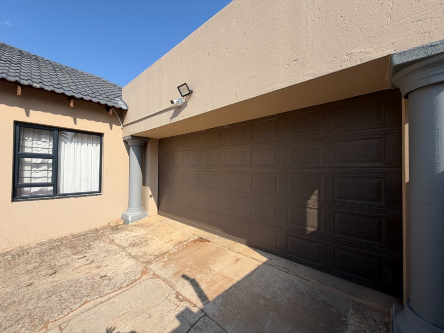 3 Bedroom Property for Sale in Stilfontein Ext 3 North West